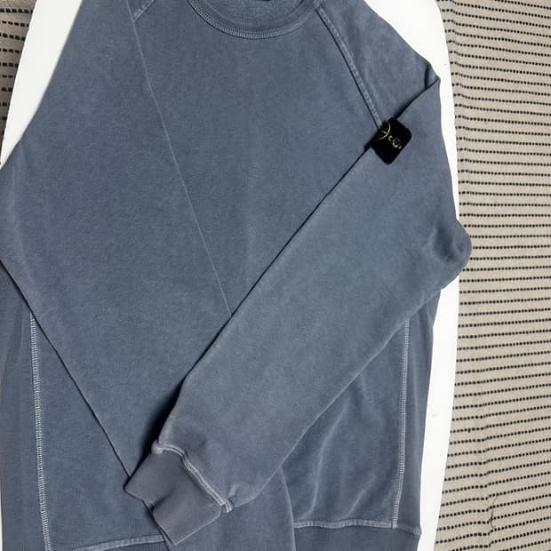 스톤아일랜드 맨투맨 