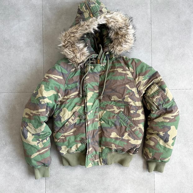 랄프로렌 카모 퍼 후드 크롭 봄버