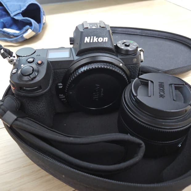 니콘 Z6 + Nikkor 40.2렌즈 + cf카드 + 스트랩