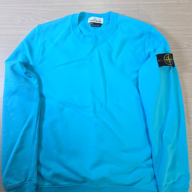 스톤아일랜드 코튼 맨투맨 스카이 블루