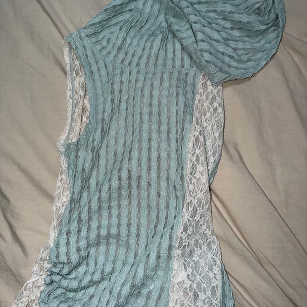 솜속 KYLE LACE HOODED TOP_MINT