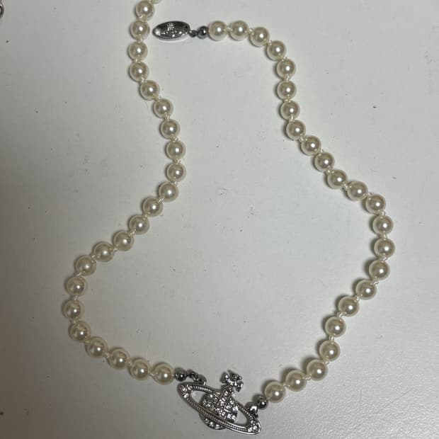 비비안웨스트우드 진주 목걸이