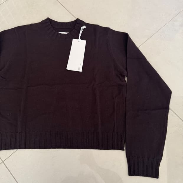 WOOL CROPPED CREW NECK  양털 크롭 크루넥 스웨터