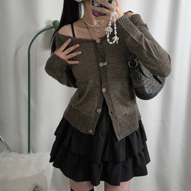 브라운 우드 버튼 빅 카라 가디건