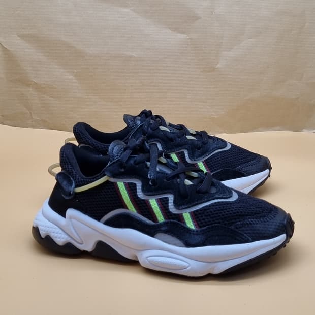 아디다스 오즈위고 블랙형광 운동화225