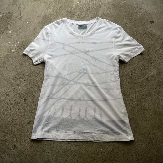 (Unknown)y2k both v neck t
