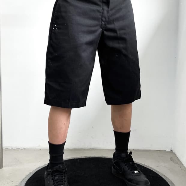 [32] 디키즈 x 무겐 디자인 트라이앵글 스터드 하프 팬츠 반바지