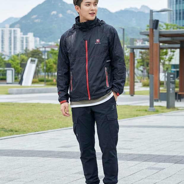 블랙야크(BLACK YAK) 테크니컬 바람막이 자켓