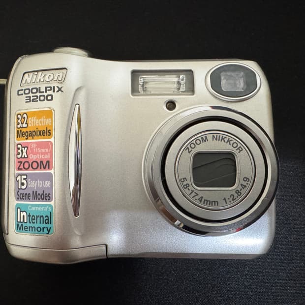 니콘 쿨픽스 3200 디카