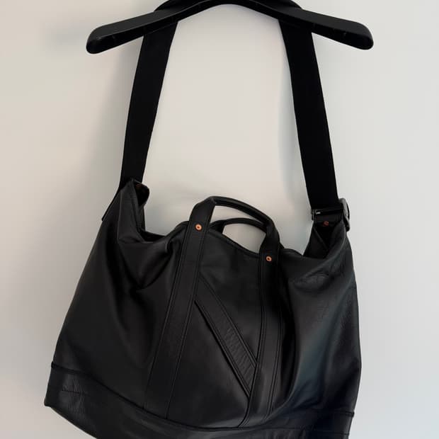 나이스네스 H.ledz 레더 토트백 블랙