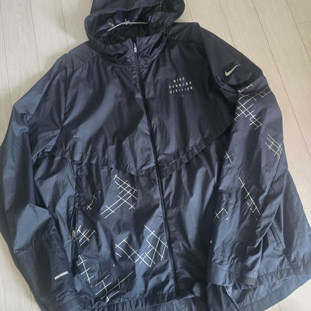 나이키런닝바람막이 xl 105-110