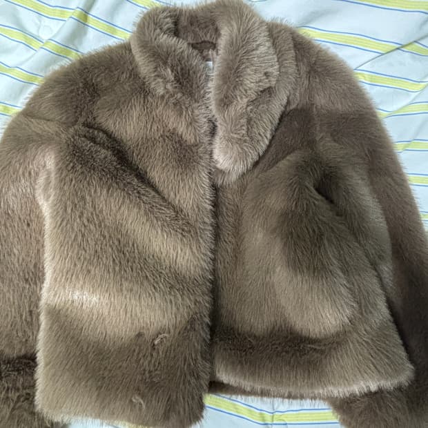 에잇세컨즈 퍼자켓