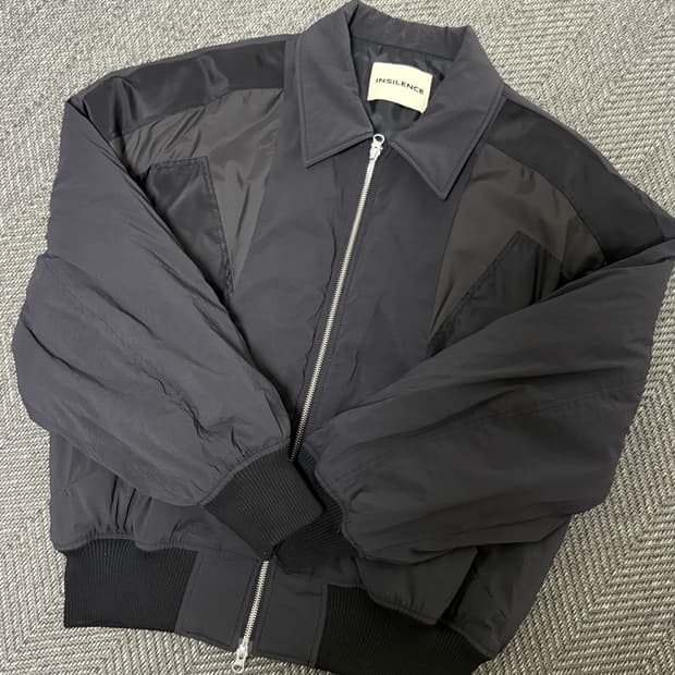 인사일런스 패디드 점퍼 M사이즈