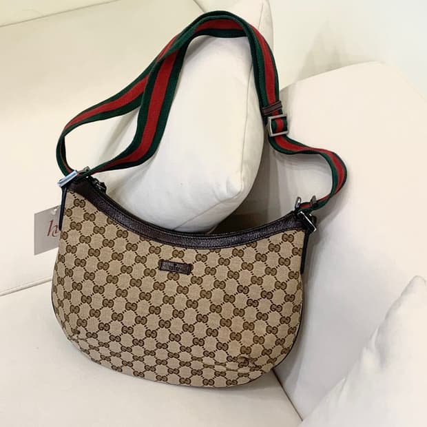 구찌 GG 캔버스 반달 크로스백 (정품)