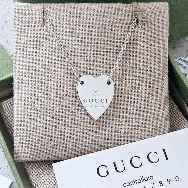 [상태최상] 구찌 트레이드마크 하트 목걸이 [정품/택포함풀구성]