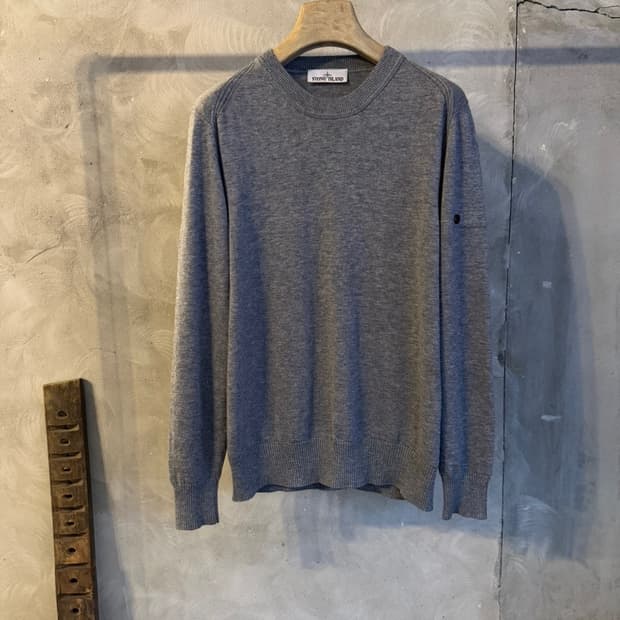 스톤아일랜드 니트 100