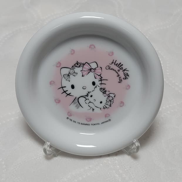 산리오 챠미키티 헬로키티 고전 미니 플레이트 거치대 딸기우유 양산형 방꾸