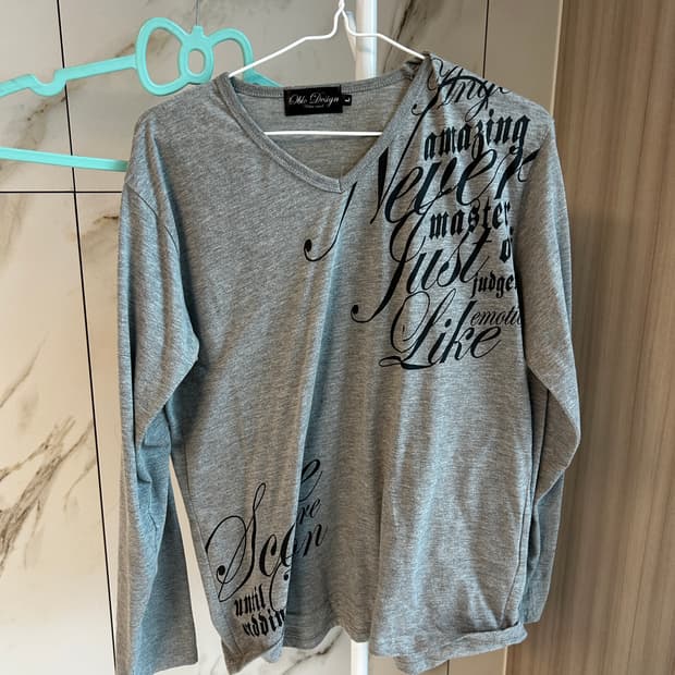 Obla design 그레이 레터링 롱슬리브 L
