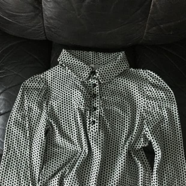 apple dot collar top