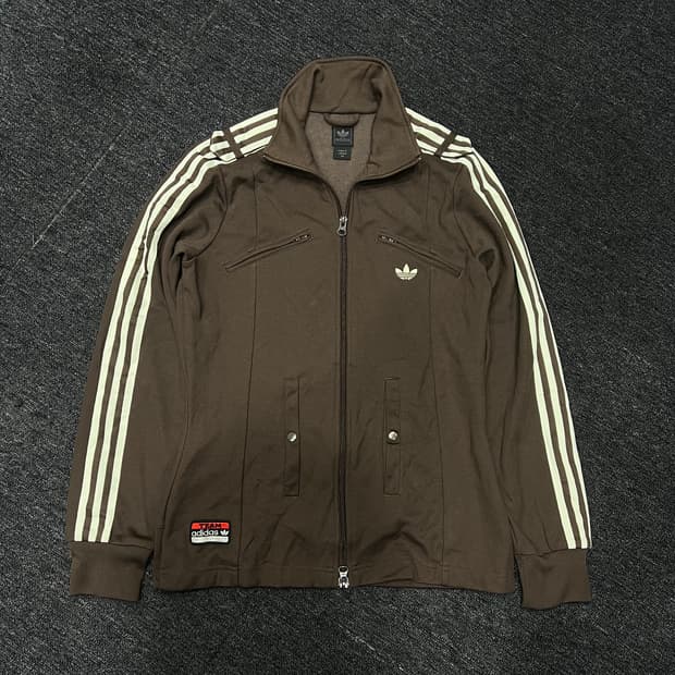 아디다스 초코브라운 견장 디테일 유니크 대장 져지