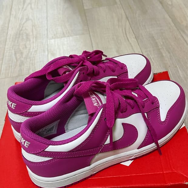 나이키 덩크 로우 우먼스 핫 푸시아 퍼플 보라 220