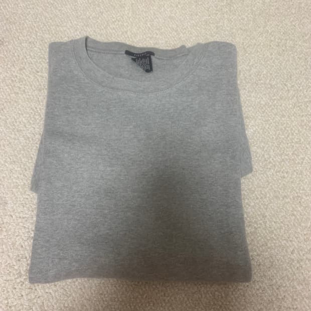갭 그레이 라운드 반팔티셔츠 100