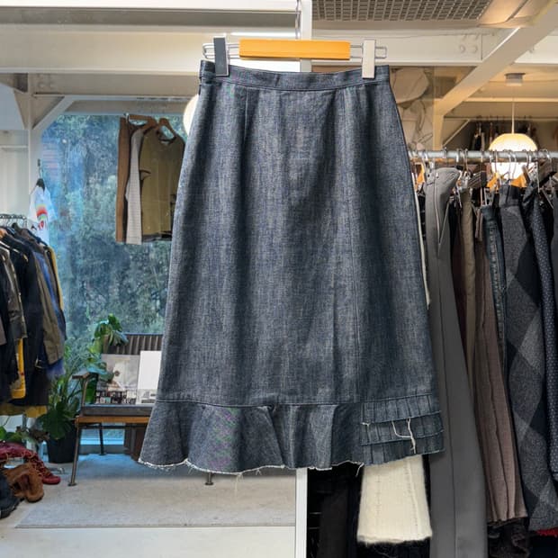 아츠로 타야마 데님 프릴 스커트