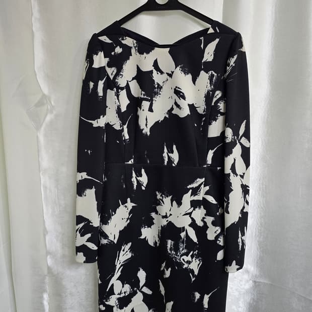 JJ JIGOTT 블랙 플라워 패턴 긴팔 미니원피스 (1931) 