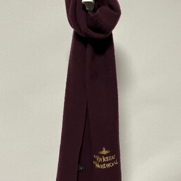 크리스마스 연말컬러 버건디 골드 비비안웨스트우드 머플러