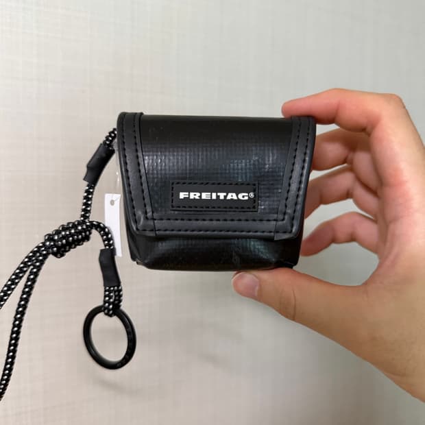 프라이탁 F213 미니 메신저 키링 블랙 색상 판매합니다
