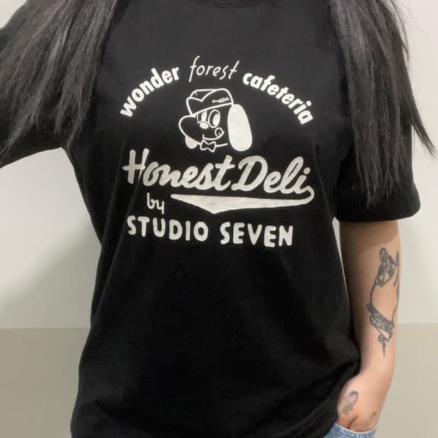 Gu X Studio Seven 스튜디오 세븐 도그 반팔티셔츠