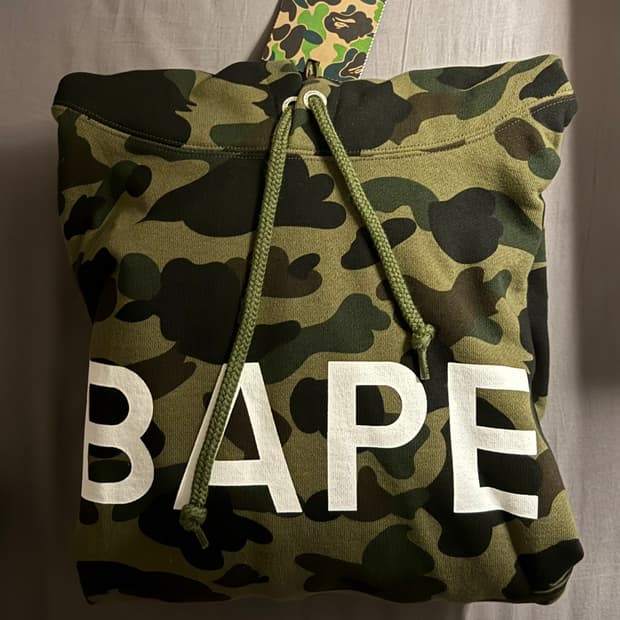 베이프 퍼스트 카모 후드 그린