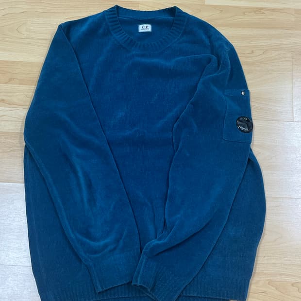 C.P. 컴퍼니 셔닐 코튼 크루넥 니트 잉크 블루(XL) - 24SS