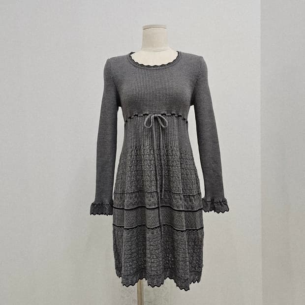 울100 로맨틱 레이스 차콜그레이 니트 원피스