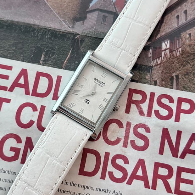 세이코 Seiko 쿼츠 탱크 화이트