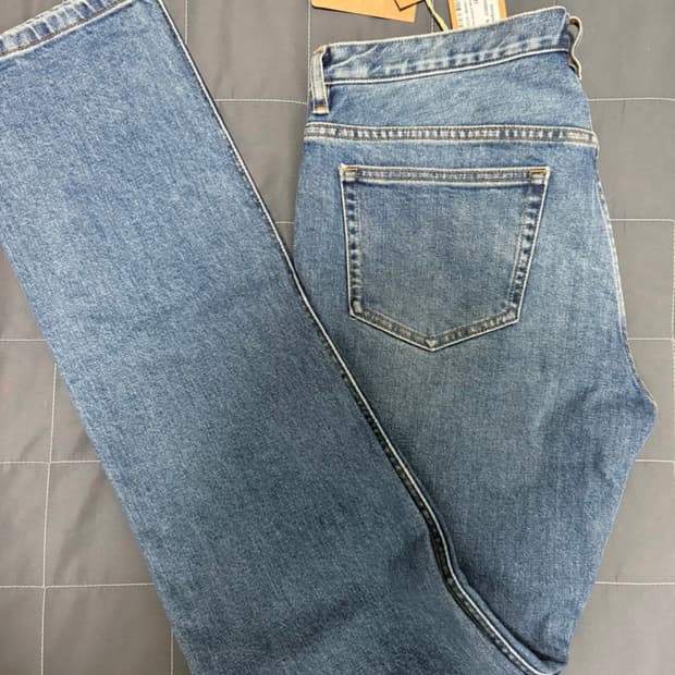 (새상품) A.P.C 뉴 스탠다드 중청 32 판매합니다.