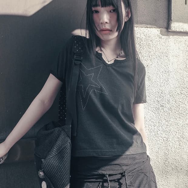 허그유어스킨 스타 스티치 탑 _ 차콜