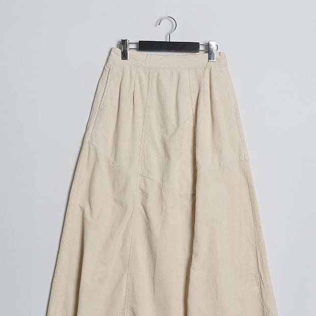 niko and… Cord Flared Skirt (27~28)