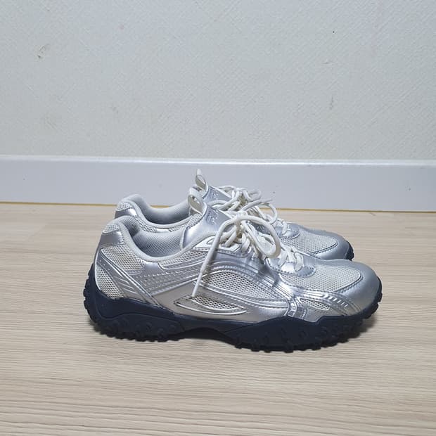 휠라 에샤페 MS 실버문 240