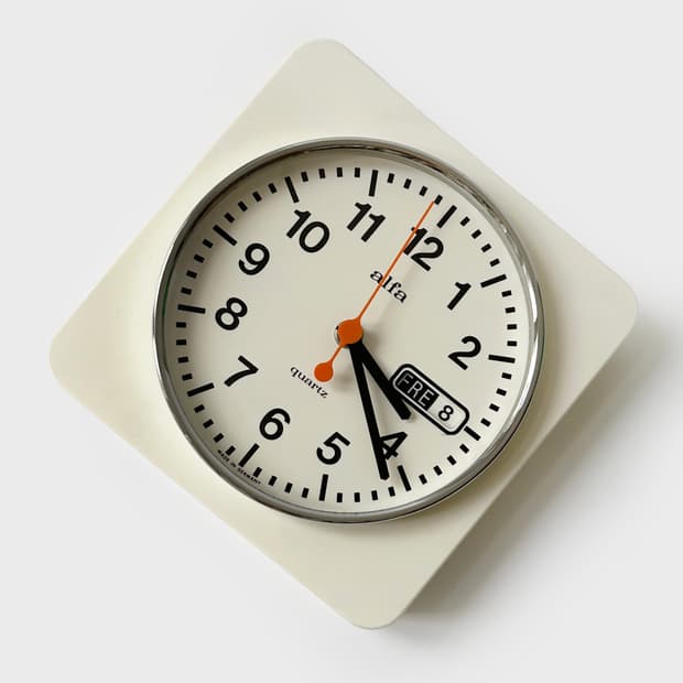 Vintage alfa haller wall clock─cream