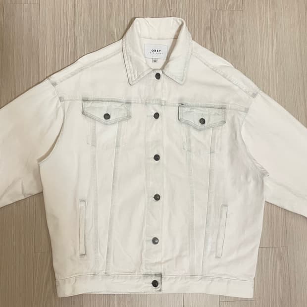 (유일매물) 오베이 OBEY 화이트 데님 트러커 자켓