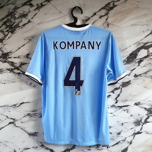 2013-14 맨체스터 시티 홈 콤파니 L