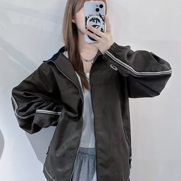 아식스 90‘s 초코브라운 바람막이