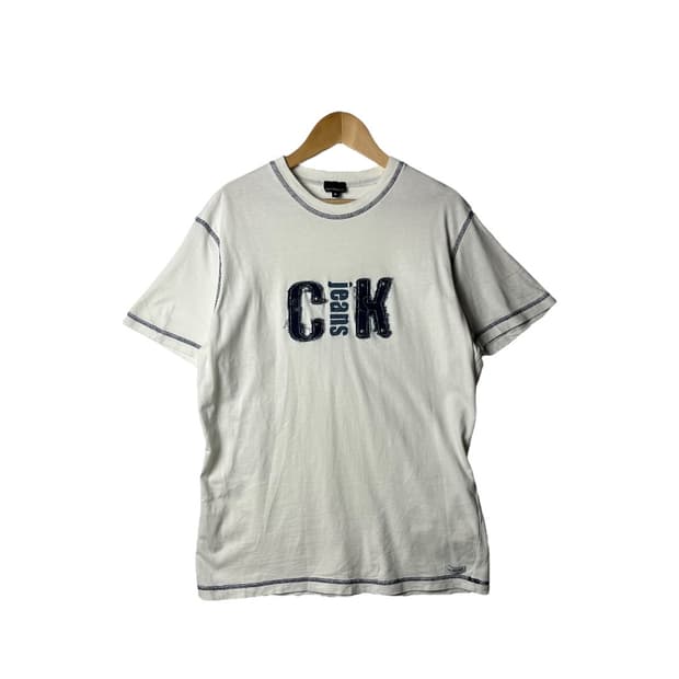 [Calvin Klein] 캘빈클라인 아웃스티치 패치 반팔티셔츠