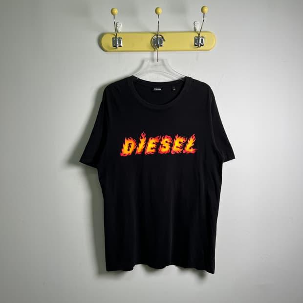 diesel 디젤 플레임 로고 반팔 티셔츠 M