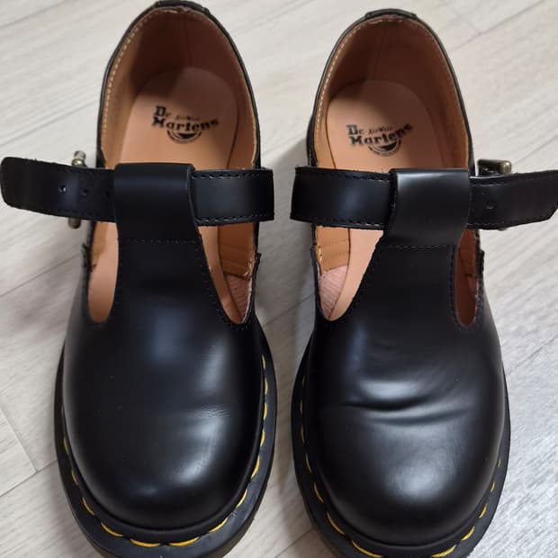 닥터마틴 폴리 스무스 220