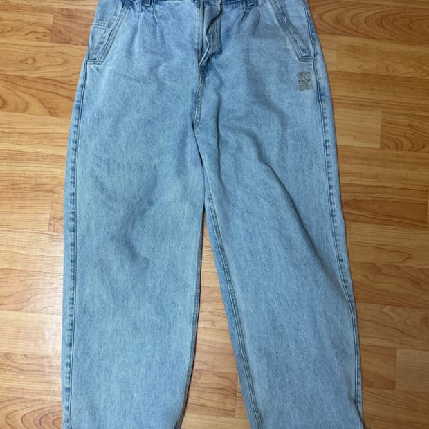 예쓰아이씨Two Tucked Denim Pants Light Indigo