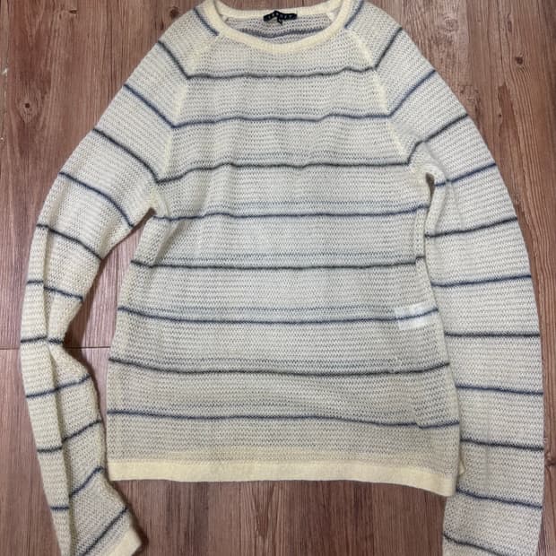 Theory knit long sleeve