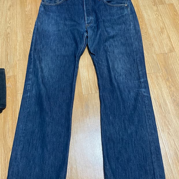 리바이스 501 청바지입니다