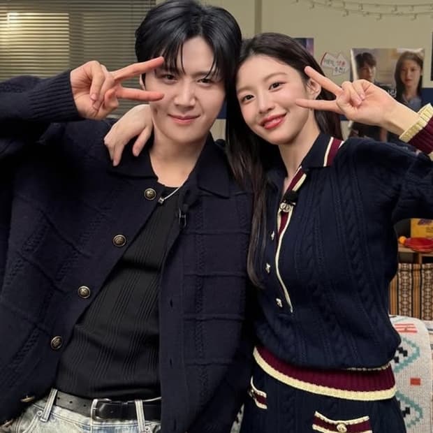 [ XL ] 렉토 빈티지 버튼 칼라 울 카디건 다크네이비